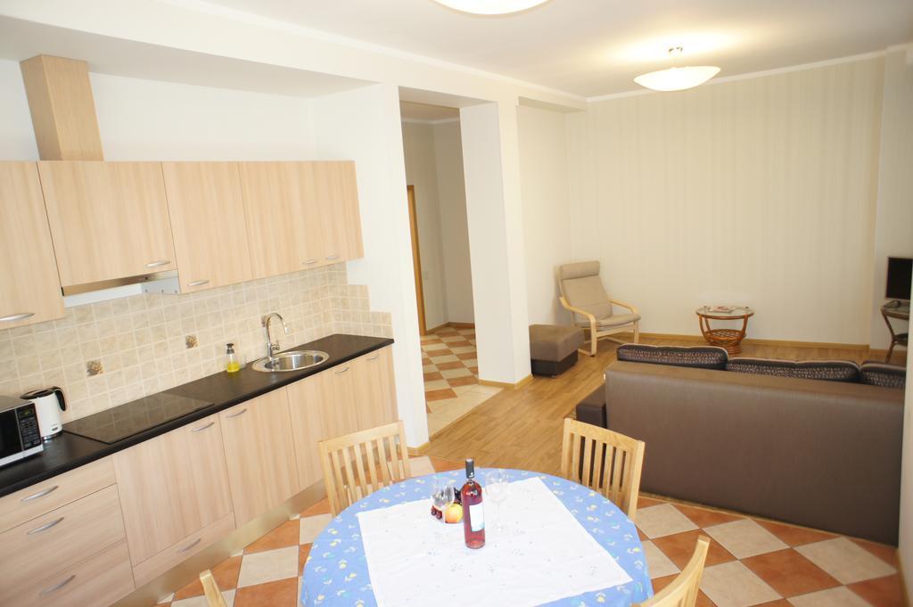 Amber Coast & Sea Aparthotel Jūrkalne Kültér fotó